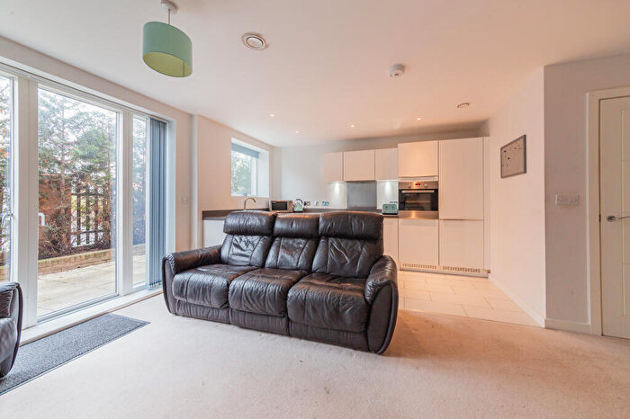 2 Bedroom Apartment To Rent In Westminster Mansions, GU15