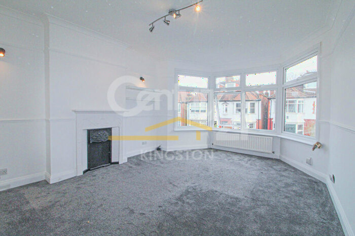 4 Bedroom Apartment To Rent In Claremont Avenue, New Malden, KT3
