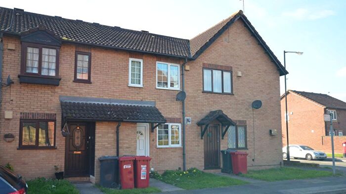 2 Bedroom Terraced House To Rent In Bruce Close, Slough, SL1
