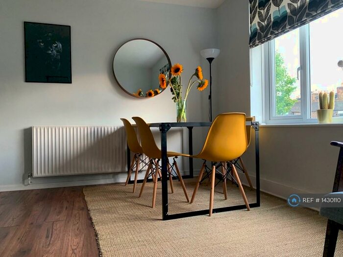 3 Bedroom Flat To Rent In St. Asaph Court, London, SE4