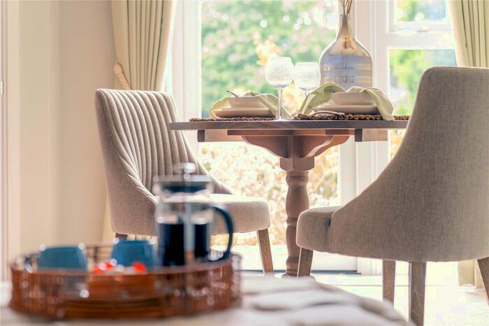 1 Bedroom Flat For Sale In New Dover Road, Canterbury, Kent, CT1