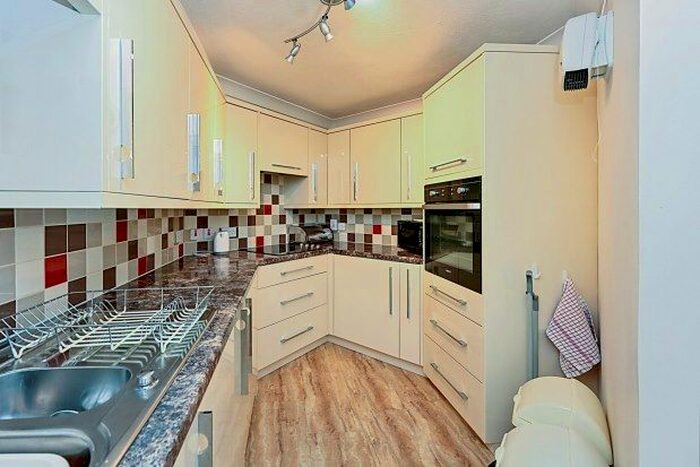 2 Bedroom Flat To Rent In Wolverhampton Road, Stafford, ST17