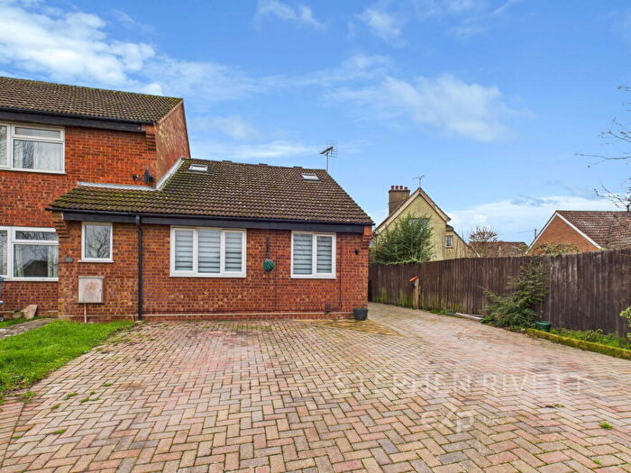 3 Bedroom Semi-Detached Bungalow For Sale In Yew Tree Rise, Pinewood, Ipswich, IP8