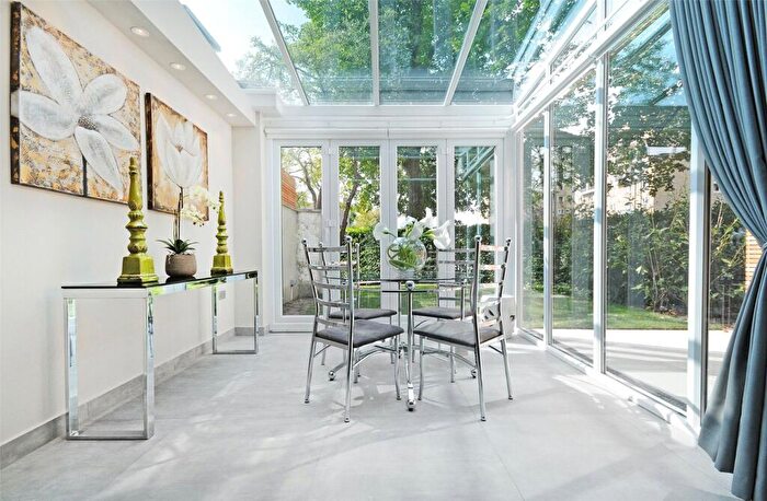 4 Bedroom Terraced House To Rent In Court Close St. John's Wood, NW8