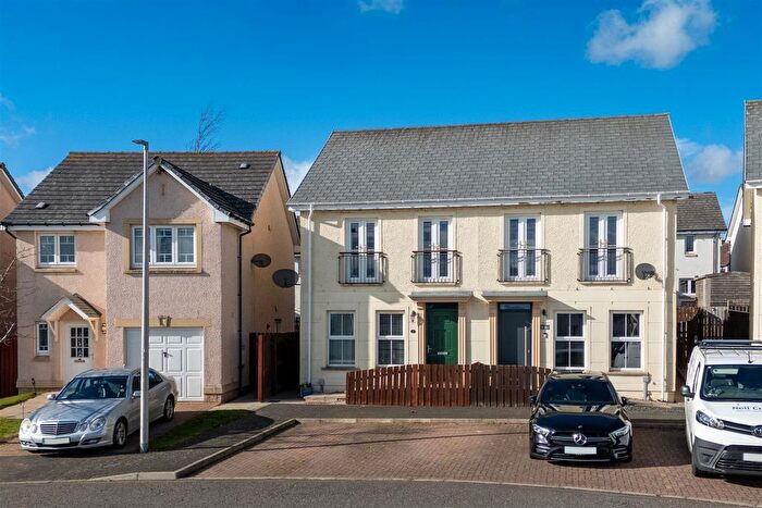 3 Bedroom Semi-Detached House For Sale In Swan Avenue, Chirnside, TD11