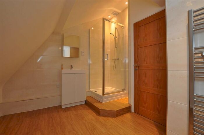 2 Bedroom Flat To Rent In Market Place, Saffron Walden, CB10
