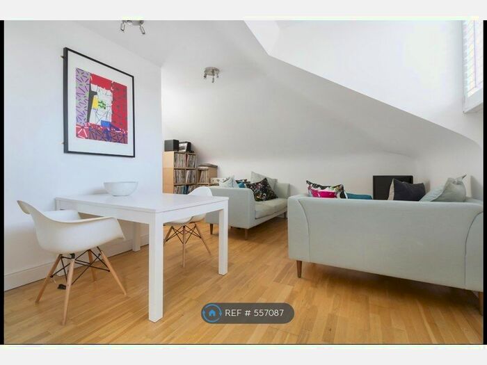 2 Bedroom Flat To Rent In Thurlow Park Road, London, SE21