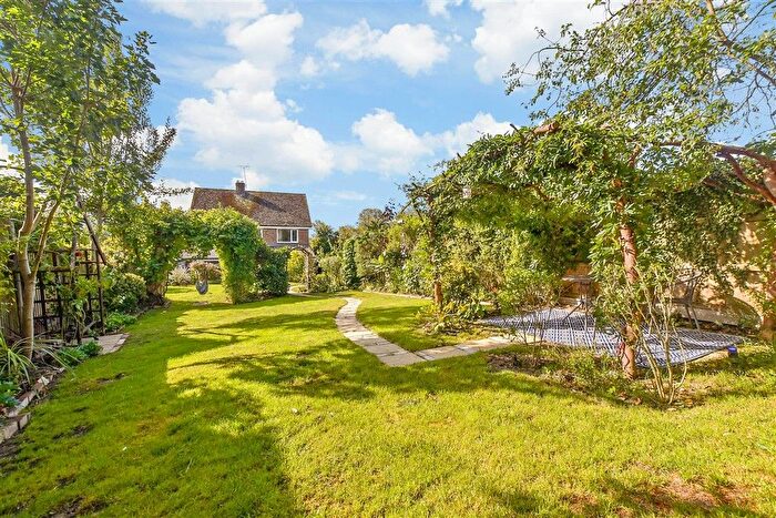 5 Bedroom Detached House For Sale In Lossenham Lane, Newenden, Kent, TN18