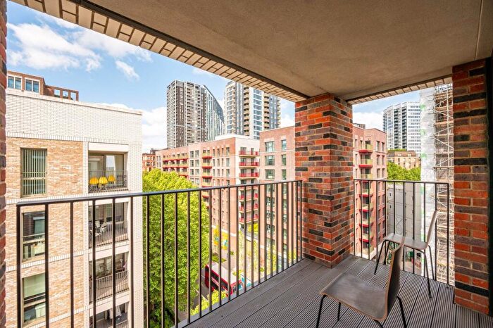 2 Bedroom Flat To Rent In Heygate Street, Elephant And Castle, London, SE17