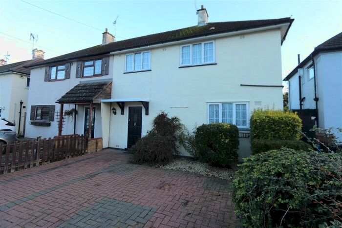 3 Bedroom Semi-Detached House To Rent In Harridge Close, Leigh-On-Sea, SS9