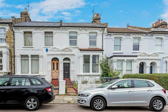 1 Bedroom Flat To Rent In Lothair Road South, Finsbury Park, N4