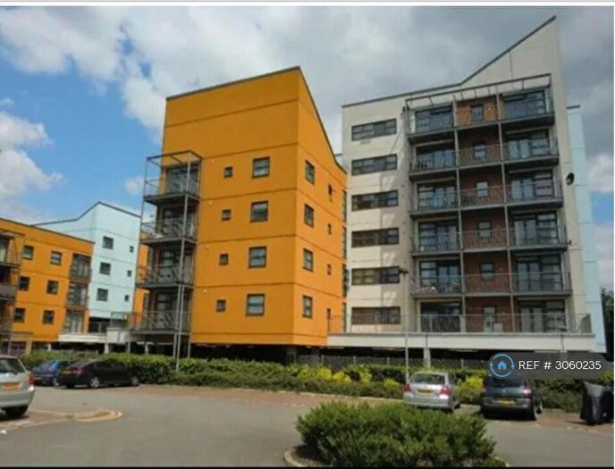 2 Bedroom Flat To Rent In Maltings Close, London, E3