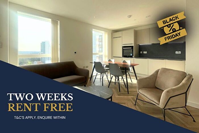 2 Bedroom Flat To Rent In West Heights, Addiscombe Oaks, Croydon, CR0