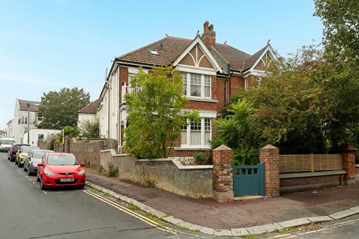 2 Bedroom Maisonette For Sale In West Drive, Brighton, BN2