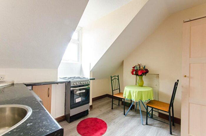 1 Bedroom Flat To Rent In St James's Street, Walthamstow, London, E17