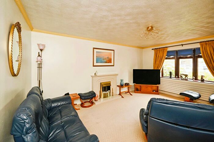 2 Bedroom Bungalow For Sale In Bamburgh Close, Kirkby-In-Ashfield, Nottingham, Nottinghamshire, NG17