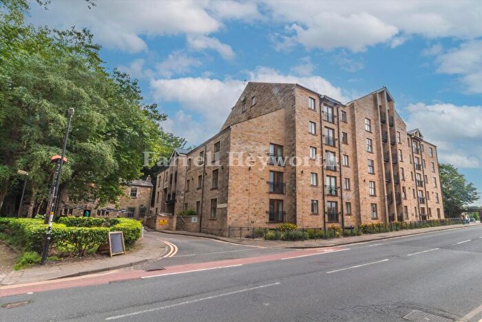 2 Bedroom Flat For Sale In Damside Street, Lancaster, LA1