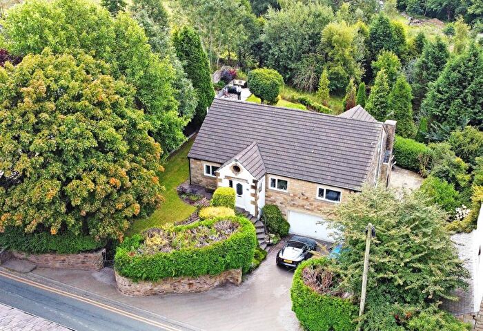 6 Bedroom Detached House For Sale In Brownside Road, Worsthorne, BB10