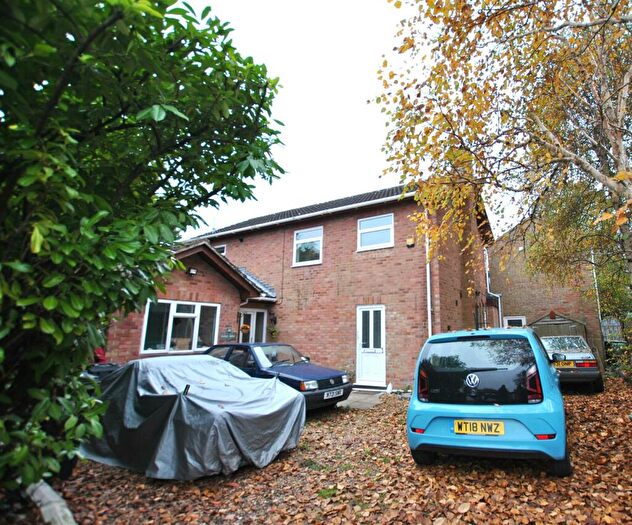 2 Bedroom Flat To Rent In Rochester Road, Bristol, BS4