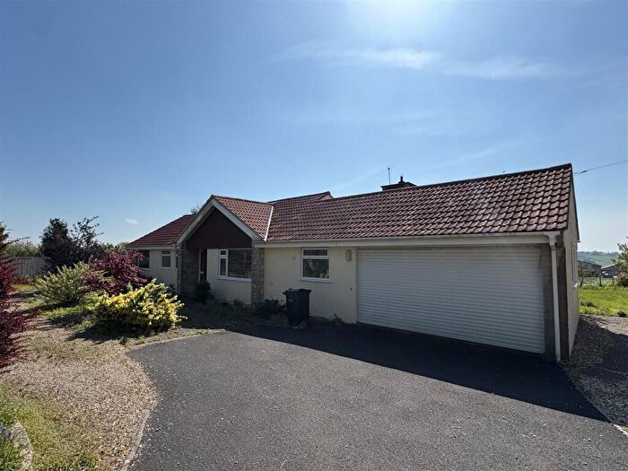 3 Bedroom Detached Bungalow For Sale In Stoneage Lane, Tunley, BA2