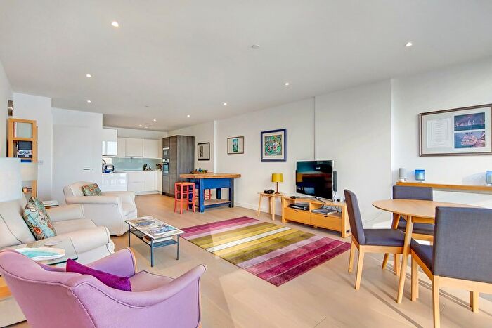 1 Bedroom Flat For Sale In Wyndham Apartments, River Gardens Walk London, SE10