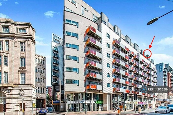 2 Bedroom Flat To Rent In The Lock Building, Manchester, M1