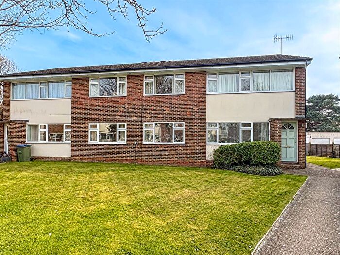 2 Bedroom Flat For Sale In Elm Place, Rustington, BN16