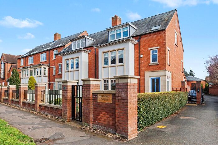 2 Bedroom Flat For Sale In Shipston Road, Stratford-Upon-Avon, CV37