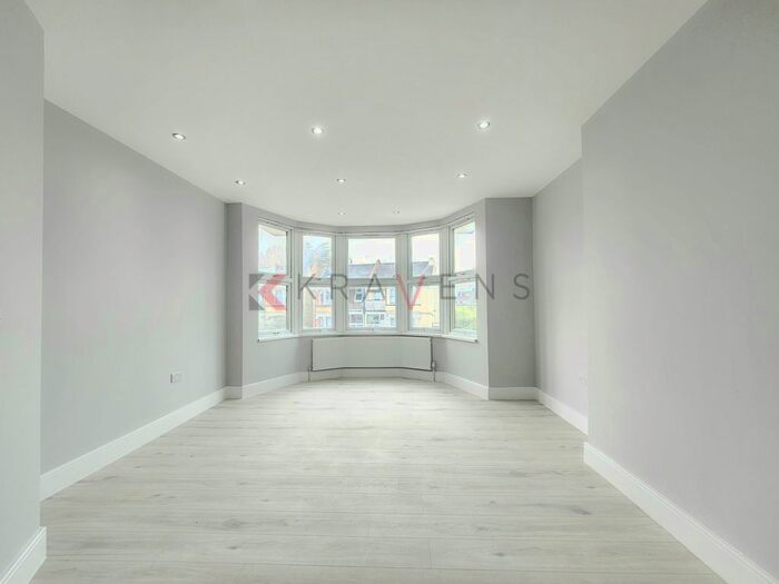 3 Bedroom Flat To Rent In Marlborough Hill, Harrow, HA1