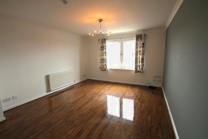 2 Bedroom Flat To Rent In Cow Wynd, Falkirk, FK1
