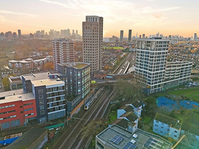 3 Bedroom Flat For Sale In New Willow House, Plaistow Road, London, E13