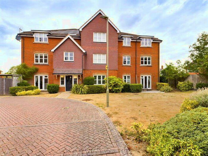 2 Bedroom Apartment To Rent In Old Sawmill Place, Chinnor, OX39