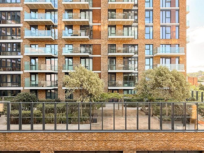 Studio For Sale In Victory Parade, Plumstead Road, Woolwich, SE18