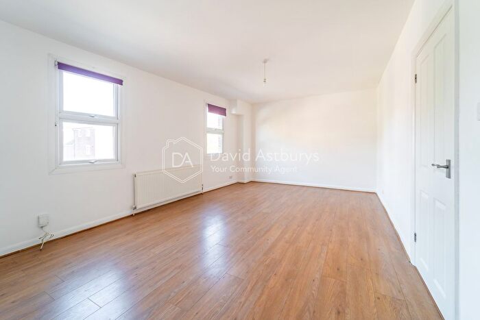 1 Bedroom Flat To Rent In Seven Sisters Road, Finsbury Park London, N7