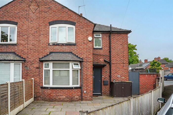 3 Bedroom Semi Detached House For Sale In Somerford Avenue, Withington, M20