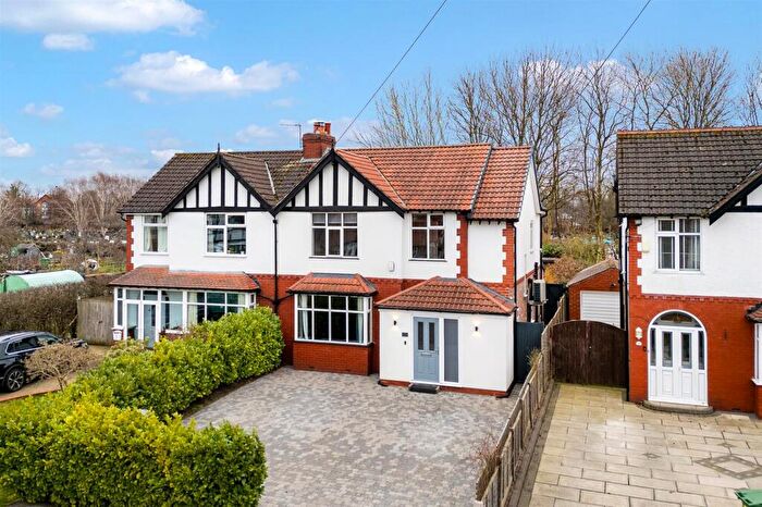4 Bedroom Semi Detached House For Sale In Walton Road, Sale, M33