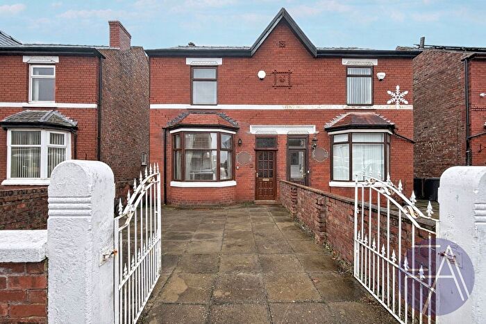 3 Bedroom Semi Detached House For Sale In Warren Road, Southport, Merseyside, PR9