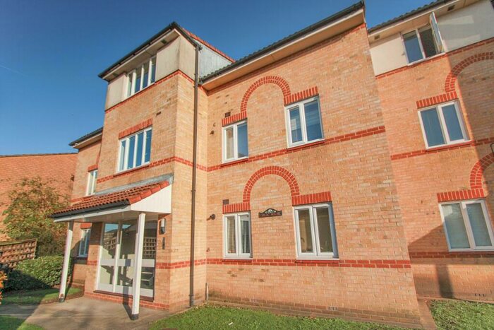 2 Bedroom Flat To Rent In Farnol Road, Dartford, DA1