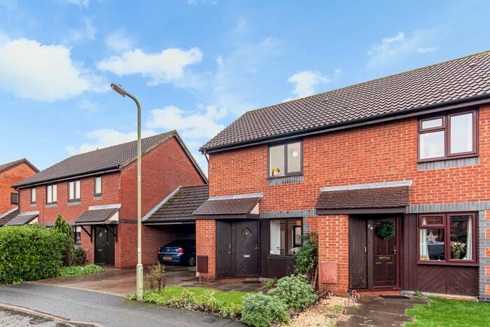 2 Bedroom Terraced House To Rent In Gibson Close, Abingdon, OX14