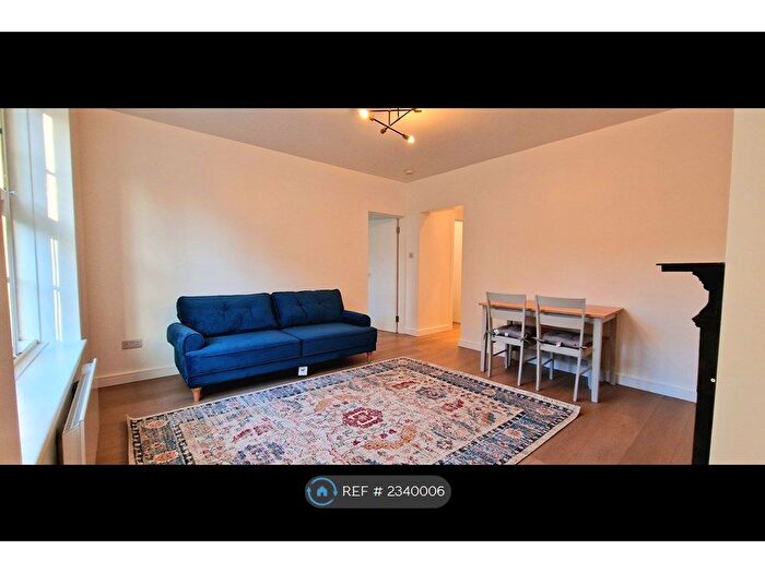 2 Bedroom Flat To Rent In Cardiff House, London, SE15