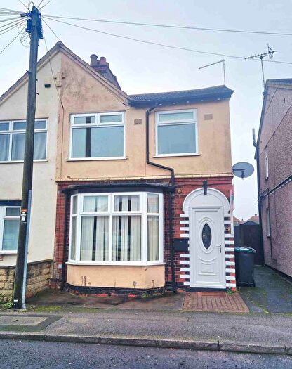 3 Bedroom House To Rent In Somersall Street, Mansfield, NG19