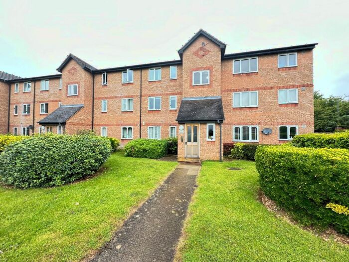 1 Bedroom Flat To Rent In Wedgewood Road, Hitchin, Hertfordshire, SG4