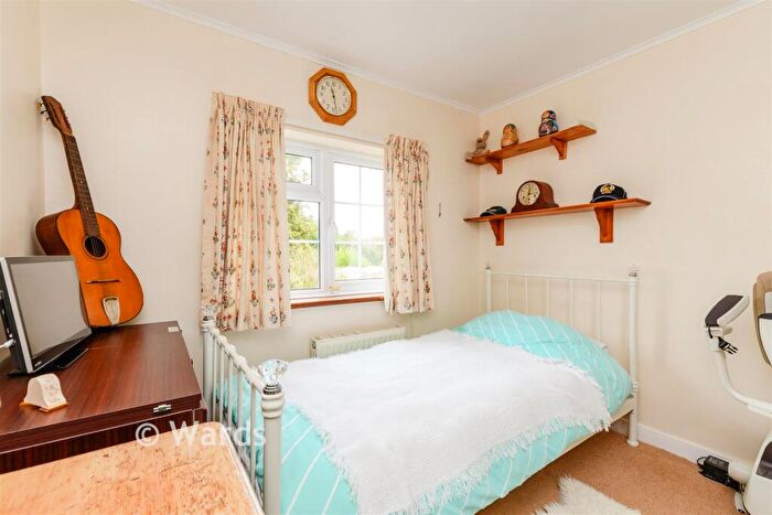 5 Bedroom Semi-Detached House For Sale In Priestwood Road, Meopham, Gravesend, Kent, DA13