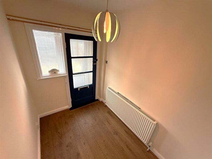 3 Bedroom House To Rent In Shenstone Valley Road, Halesowen, B62