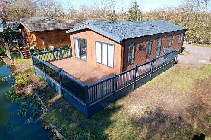 2 Bedroom Lodge For Sale In Sheriff Hutton Road, Strensall, York, YO32