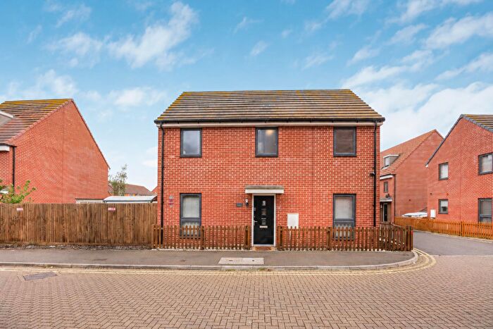 3 Bedroom Detached House For Sale In Malthouse Drive, Grays, RM17