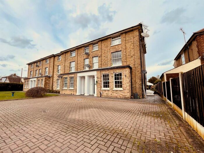 2 Bedroom Apartment To Rent In Lea Court, Baddow Road, CM2