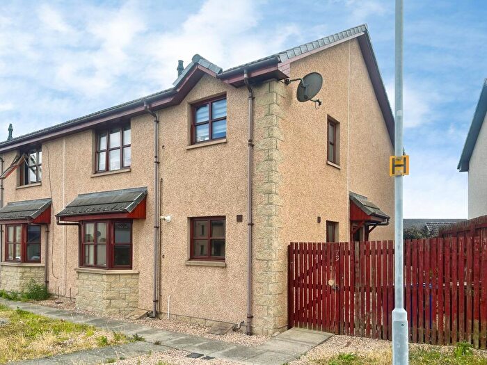 2 Bedroom Flat To Rent In Calcots Crescent, Elgin, Moray, IV30