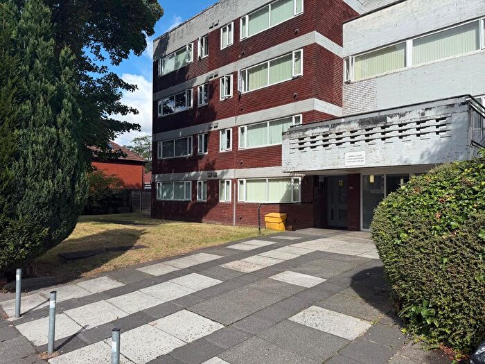 1 Bedroom Flat For Sale In Holland Road, Manchester, M8