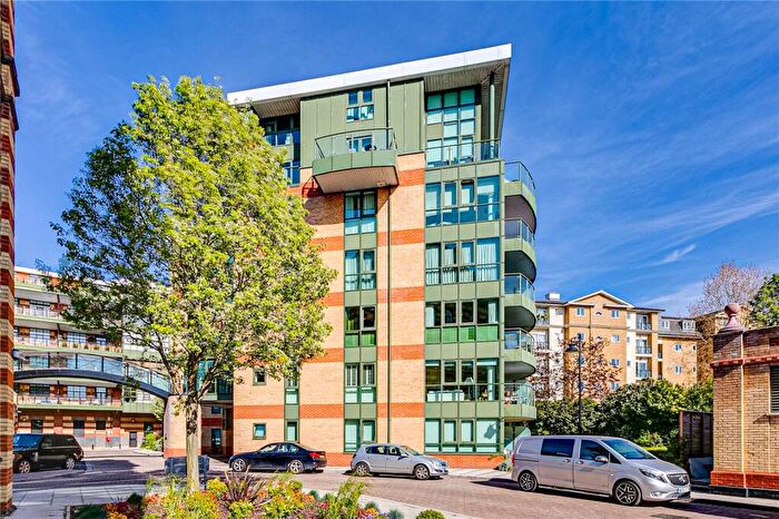 2 Bedroom Flat To Rent In Brasenose Drive, Barnes, SW13